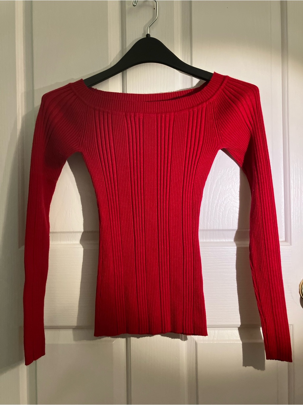Grane Red Ribbed Off-Shoulder Sweater